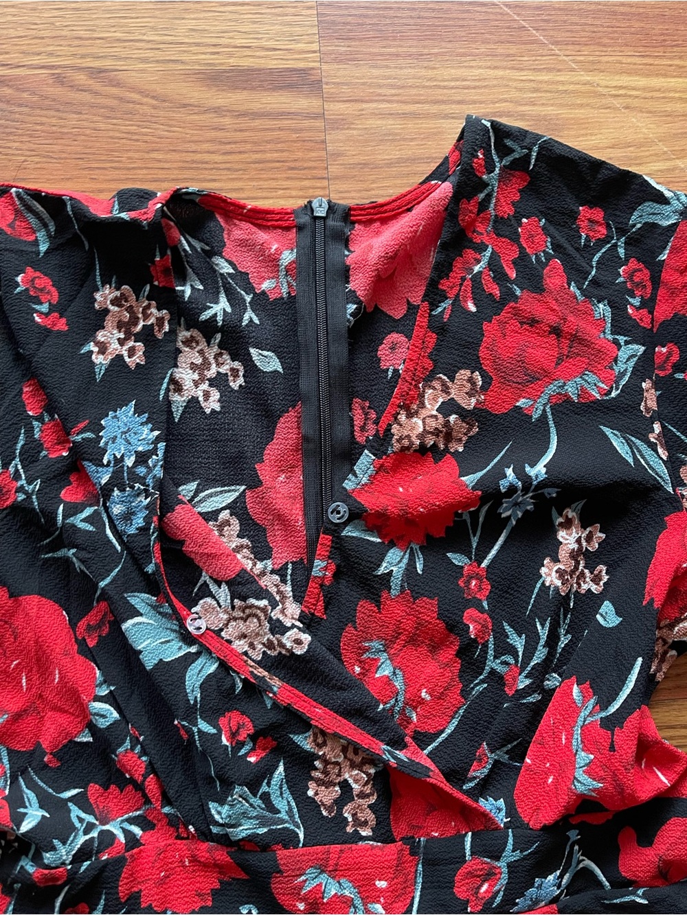 Black Floral Long Sleeve V-Neck Romper with Tie Waist - Picture 4 of 10